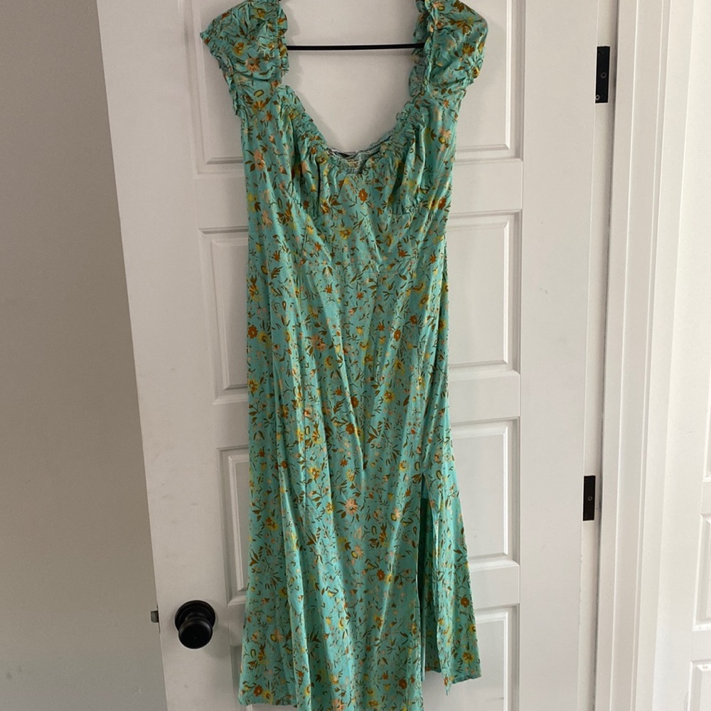 Off the shoulder Hellomolly dress!
